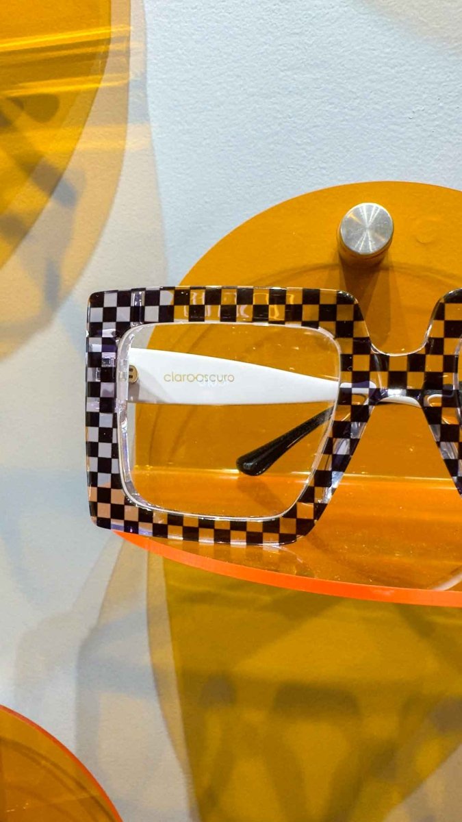 Lentes en eventos de gala: El accesorio que redefine el glamour - ClaroOscuro Lentes y Armazones