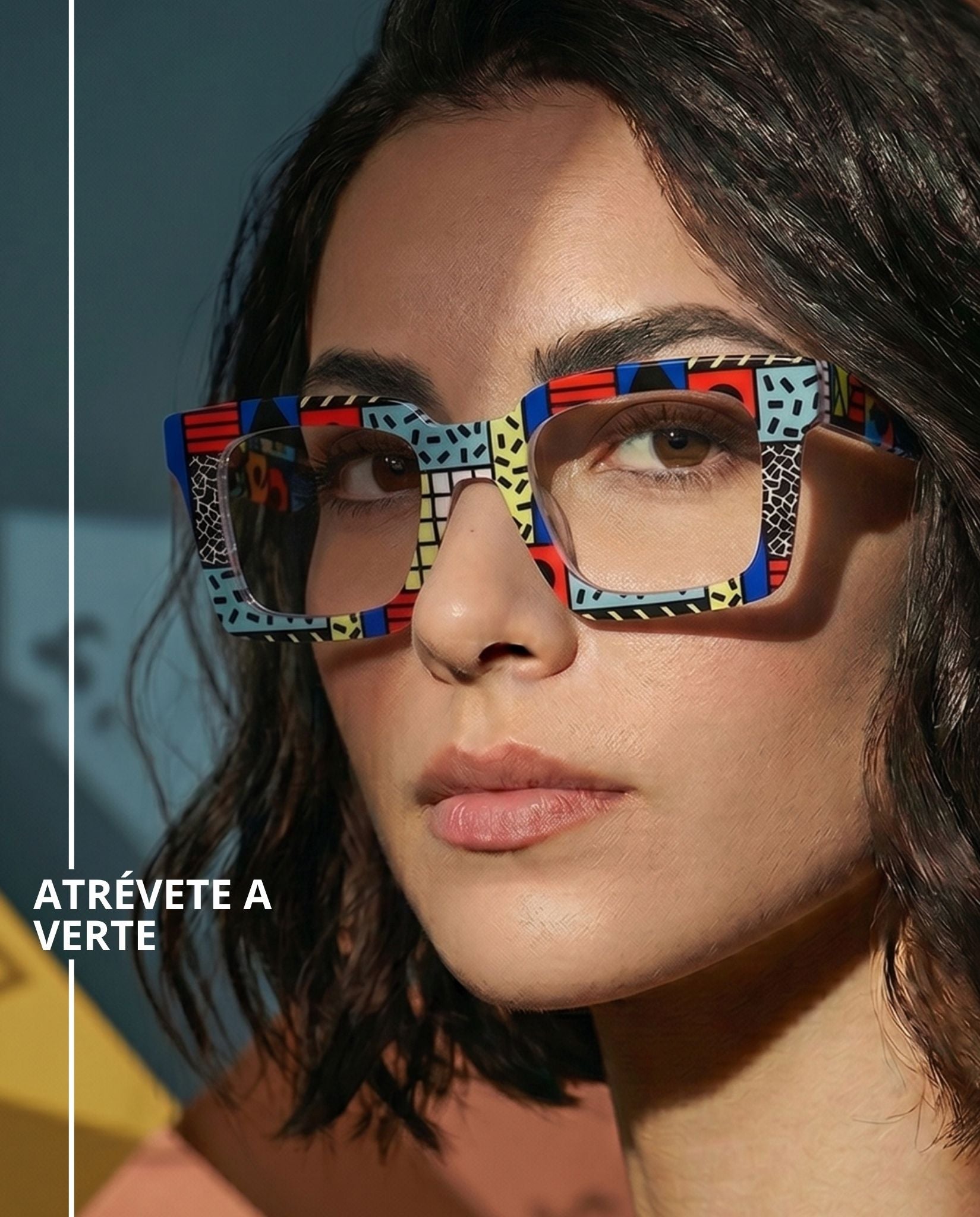 CUBIQ, lente de pasta. Lente de Colores. Lente wayfarer. Lente con filtro luz azul. Lente personalizado