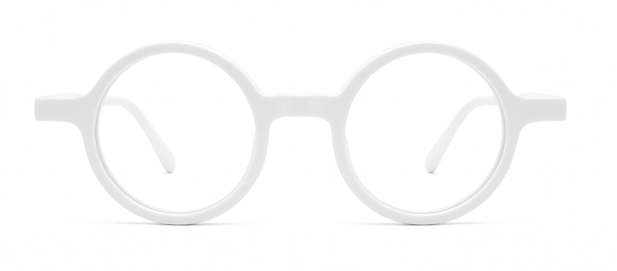 IT WHITE es un armazón redondo en blanco absoluto que convierte la pureza en una declaración de diseño. Limpio, gráfico y profundamente contemporáneo