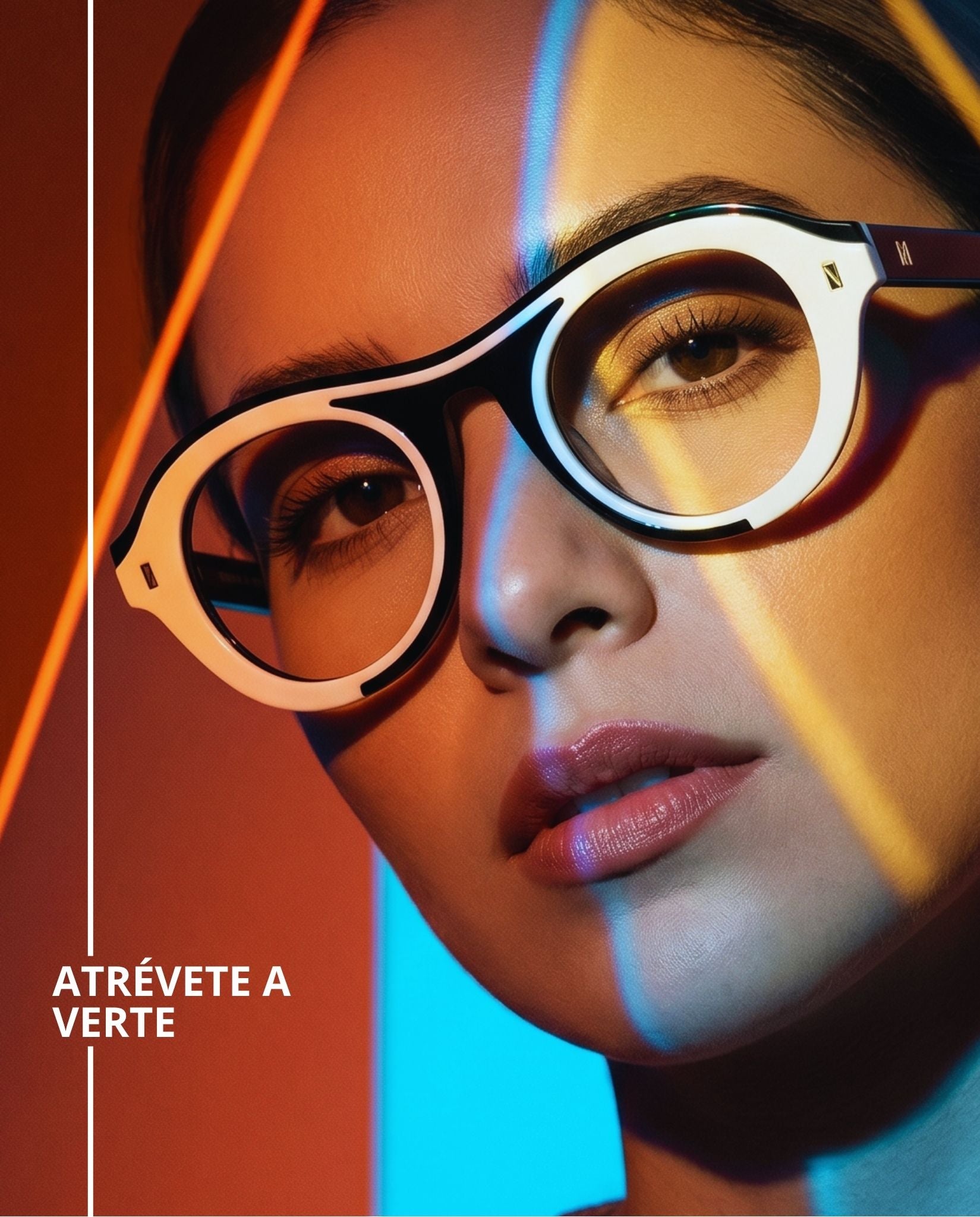 OCULUS. Lente de pasta negra. Lente redondo. Lente con filtro luz azul. Lente personalizado. Lentes para mujer. Lentes para computadora