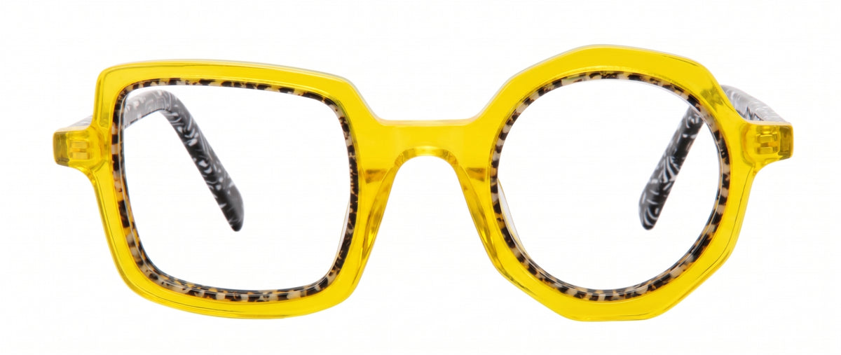 ROYALE YELLOW es un armazón que juega entre lo cuadrado y lo redondo, creando una silueta inesperada que rompe con las formas tradicionales.