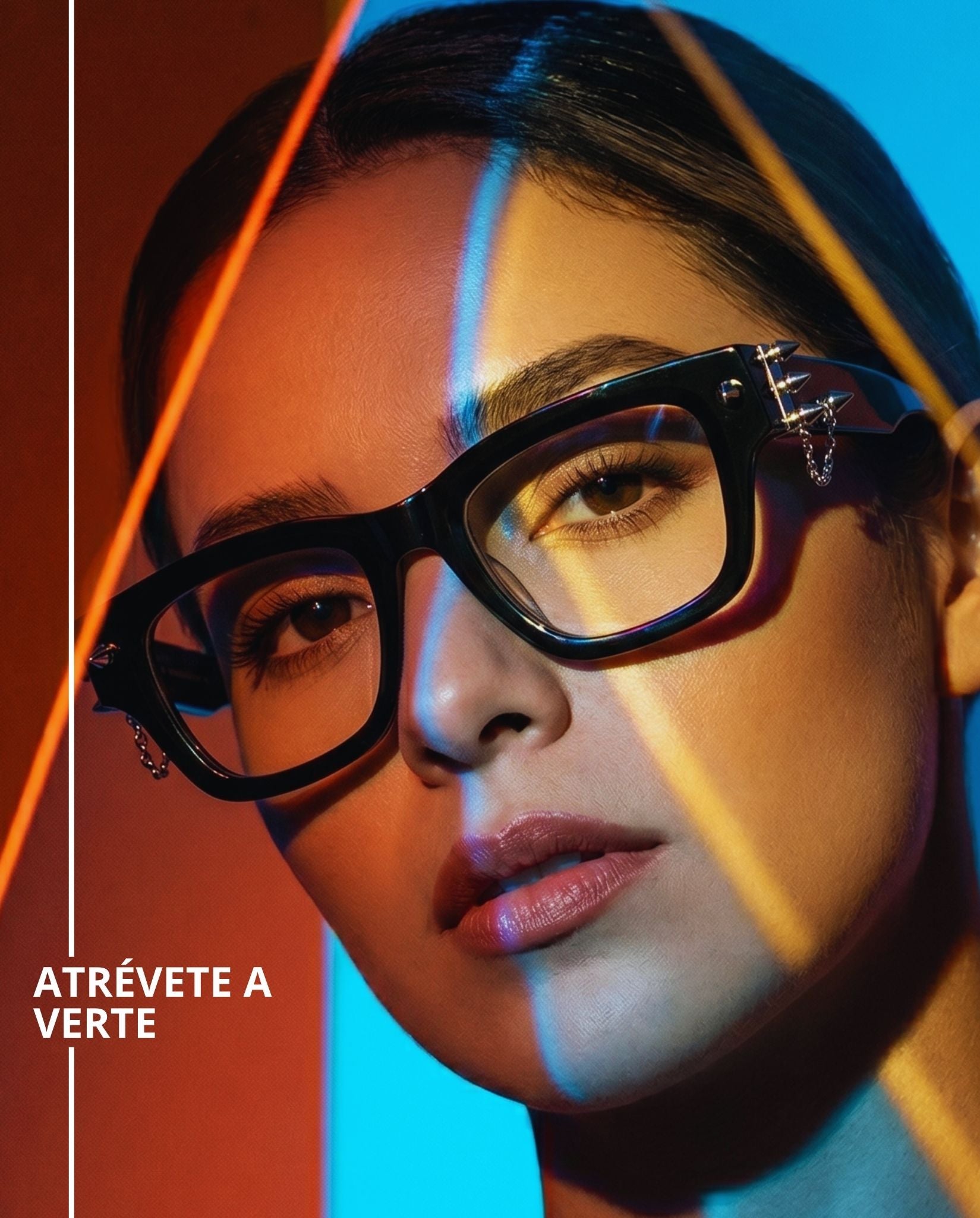 SPIKES. Lente de pasta negra. Lente cuadrado. Lente con filtro luz azul. Lente personalizado. Lentes para mujer. Lentes para computadora